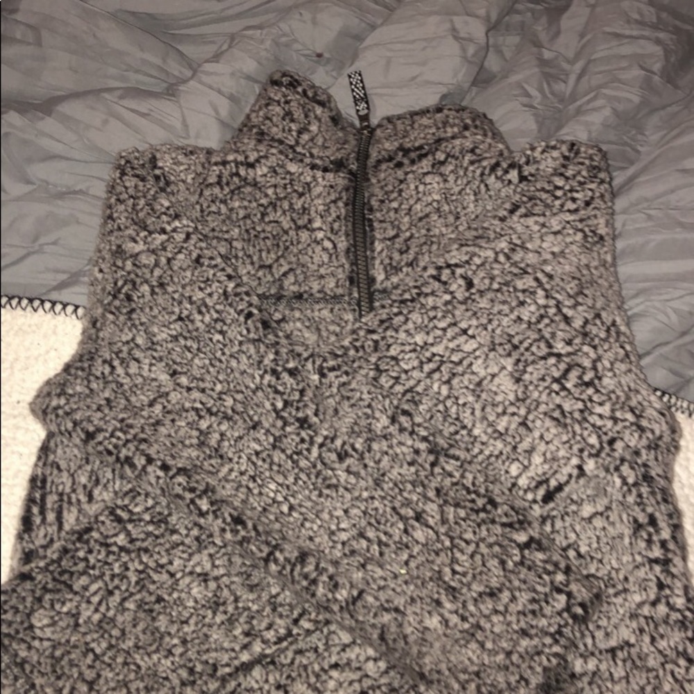 Pullover - Picture 3 of 3